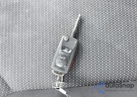 2017 Volkswagen Passat 1.8T S из США, поврежденный, VIN 1VWAT7A38HC004849